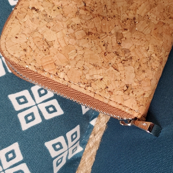 Jewell by Thirty One Cork Wallet - Picture 2 of 10